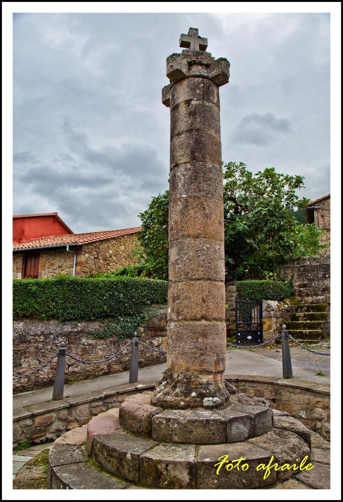 Foto afraile Pie de Concha (Barcena de Pie de Concha). El Rollo